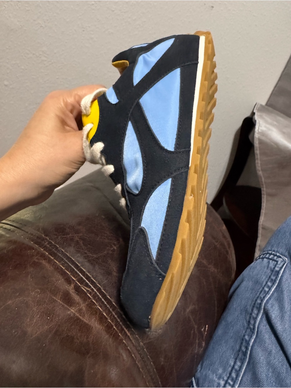Sneakers Unisex Light Blue and Black Retro Runner with Yellow Accent - Picture 6 of 16